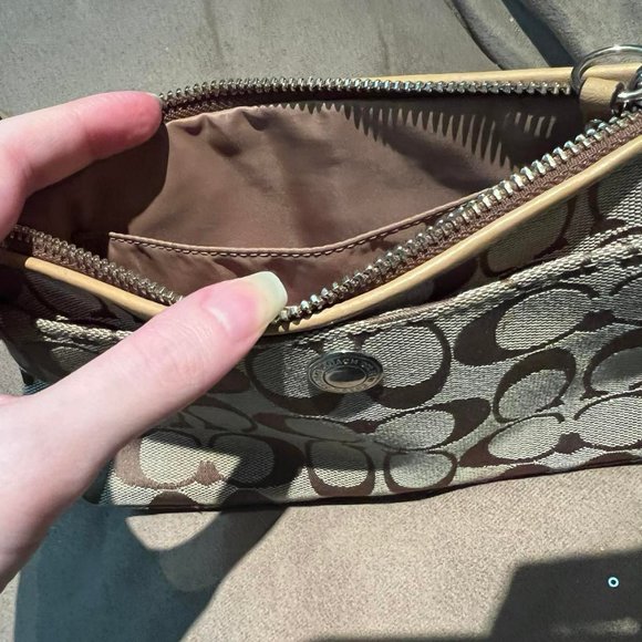 Coach Wristlet Small Purse - Picture 5 of 9